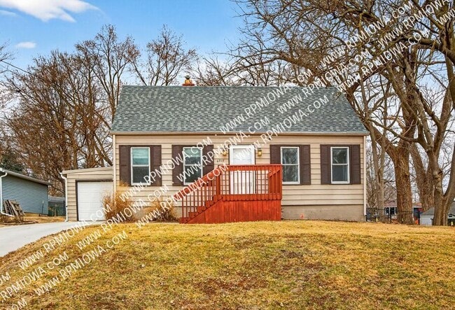 Photo - 6717 Roseland Dr