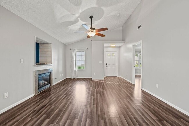 Photo - 1522 Sargas St