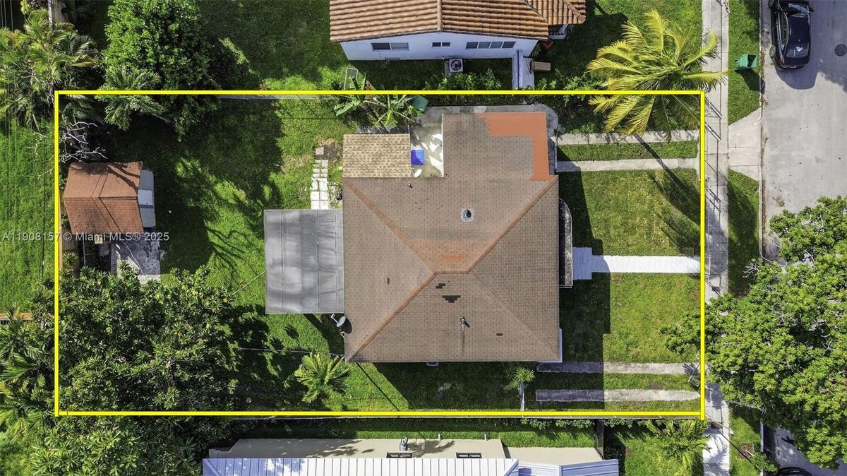 Photo - 2464 SW 19th St