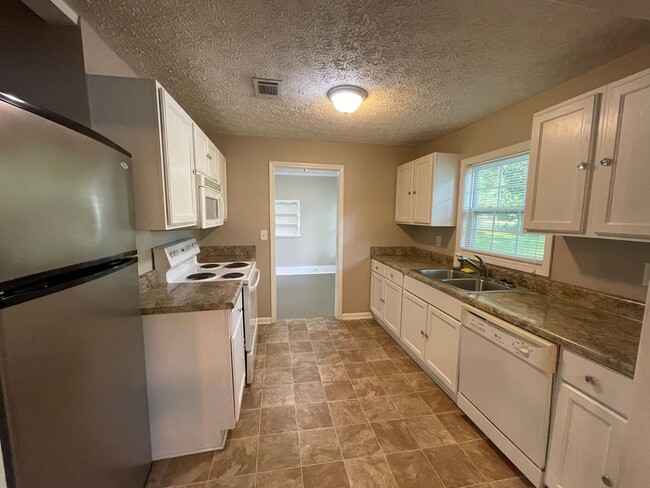 Photo - Updated 3/1 House in Cedartown- $1,395