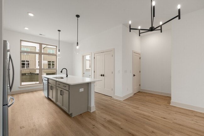 Photo - 7341 Charlotte Pike Unit # 114