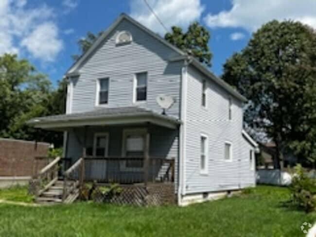 Building Photo - Nice home