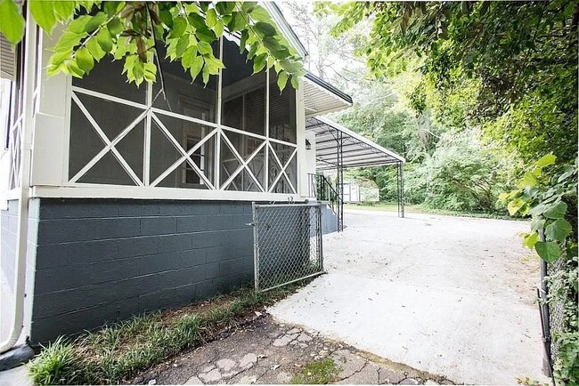 Photo - 3200 Lavista Rd