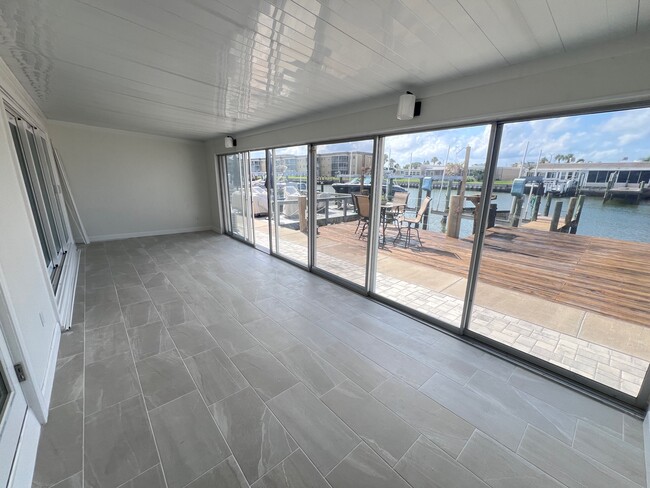Florida Room - 282 Boca Ciega Point Blvd N Unit 282 Boca Ciega Pt Blvd N