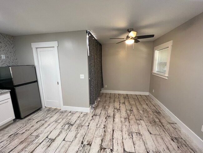 Photo - 5225 Hunter Rd