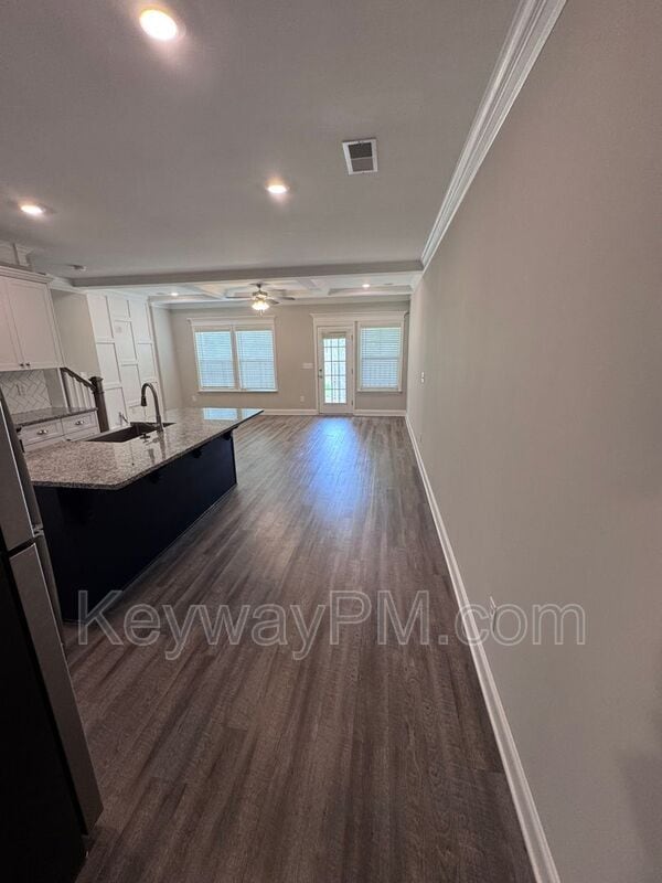 Photo - 334 Sumac Trail