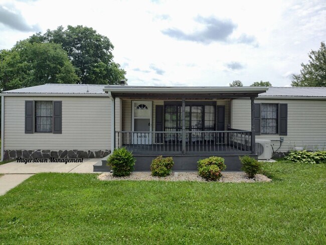 Property In Country Setting - Property In Country Setting House