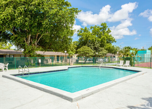 Área de piscina - Park Towers