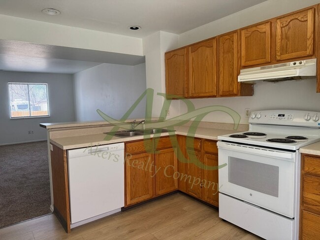 Photo - 1401 E 19th St Unit A