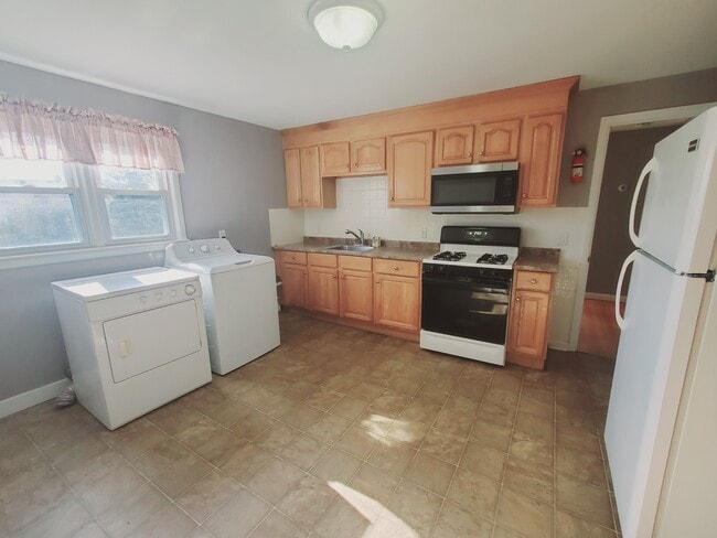 Photo - 47 Park St Unit 2