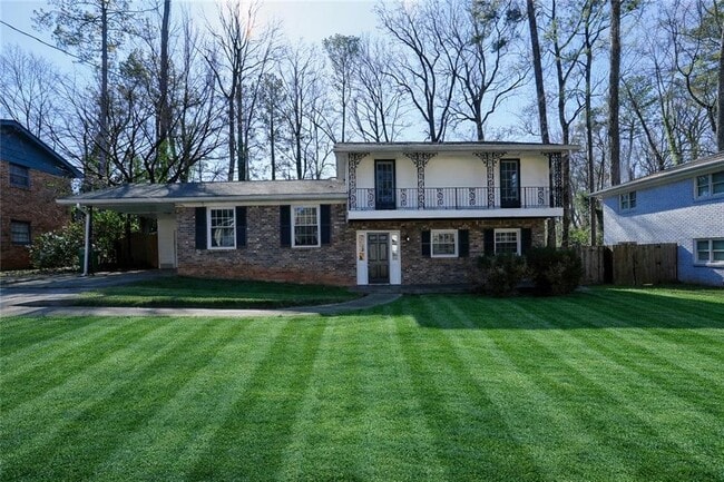 Building Photo - 2607 Elkhorn Dr