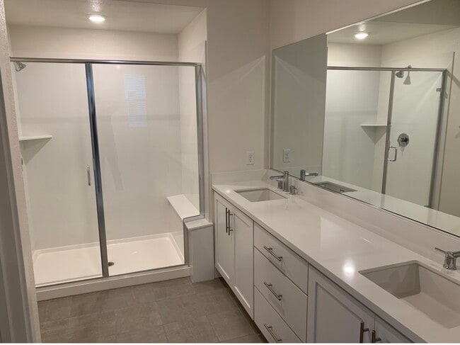 Photo - Broadway at Boulevard