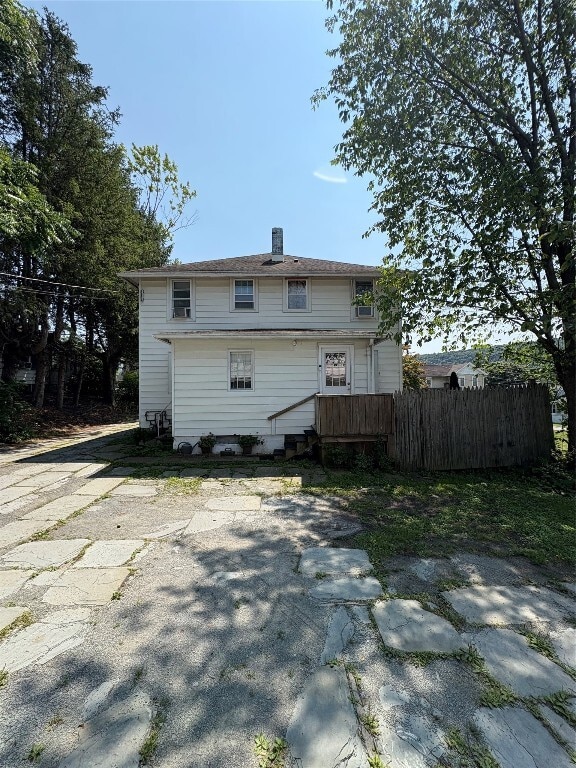 Photo - 113 Clark St