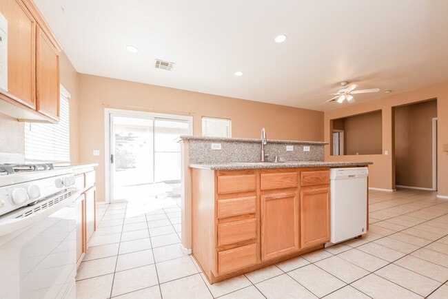 Photo - 5421 Sea Water Way