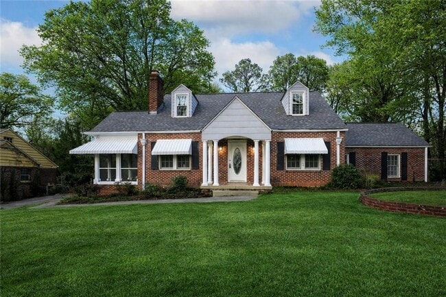 Building Photo - 1441 Blvd Lorraine SW