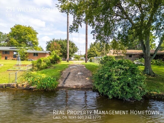 Photo - 251 Willman Square
