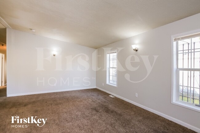 Photo - 5650 Askew Ave