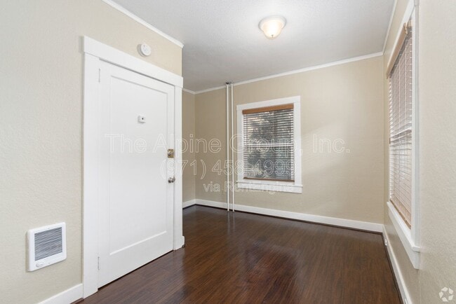 Photo - Nob Hill
