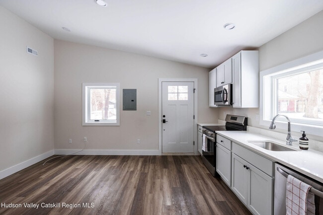 Photo - 3004 W Church St