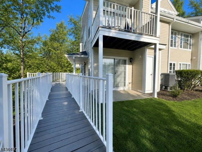 Photo - 1023 Castle Rd
