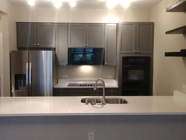 Photo - 1235 S Prairie Ave Unit 603