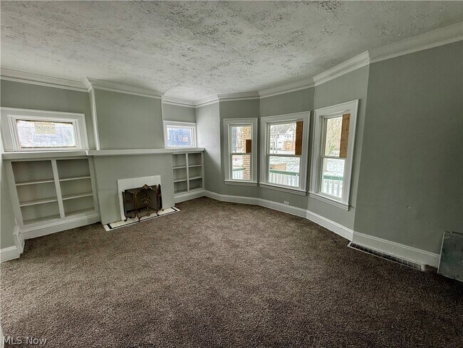 Photo - 9215 Yale Ave