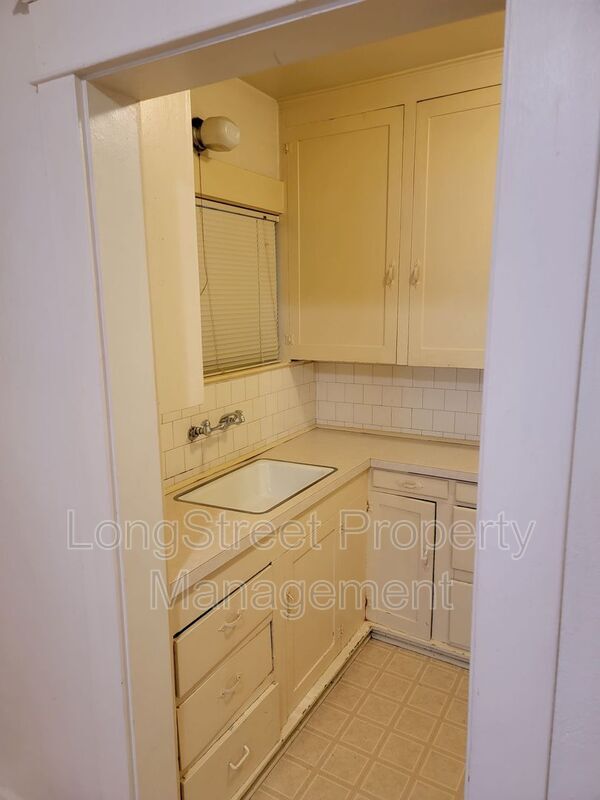 Photo - 1745 NW Jackson Ave