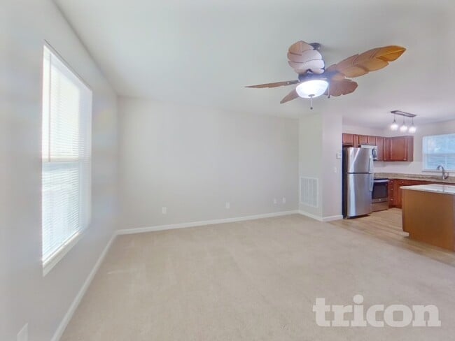 Photo - 415 Merus Dr