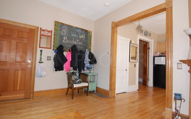 Photo - 2533 Lyndale Ave S Unit 2533-1