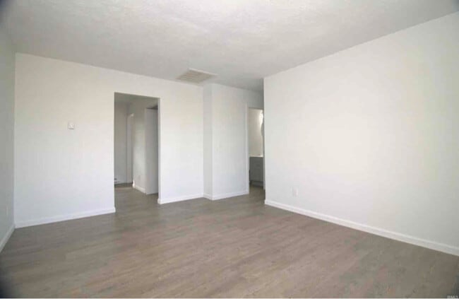 Photo - 604 S 10th St