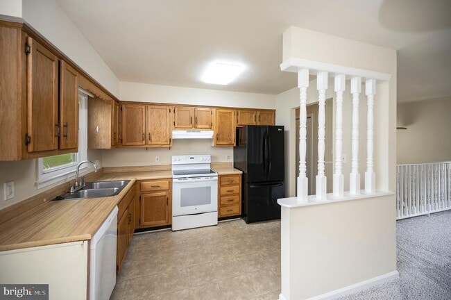 Building Photo - 2111 Mills Dr Rental