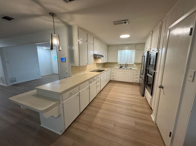 Photo - 1880 Royal St