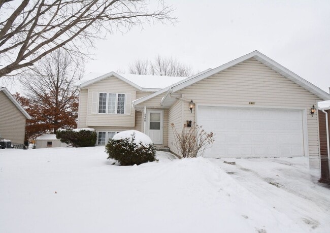 Building Photo - Bright 4 Bed, 2 Bath Home For Rent — Available Now!