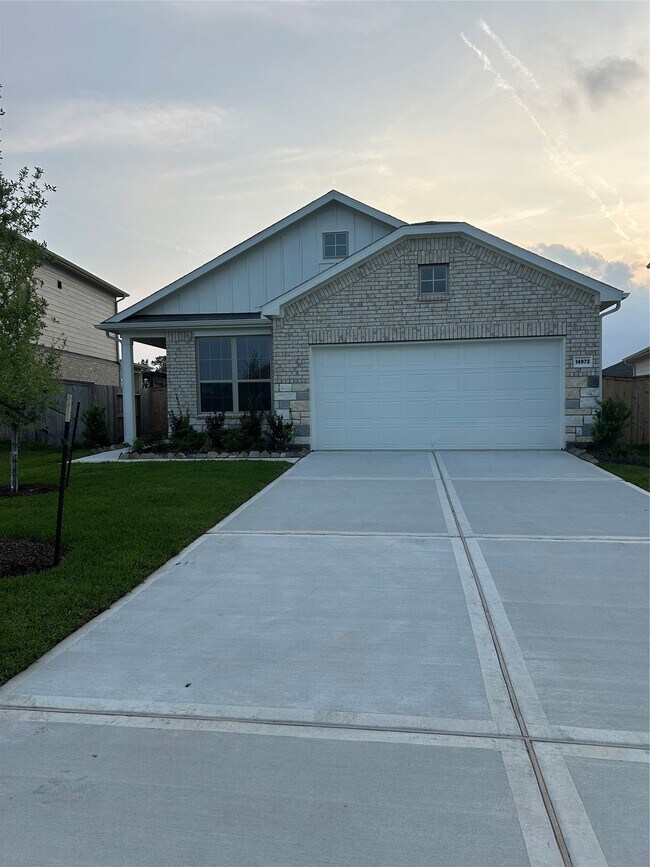 Building Photo - 14973 Rustic Moon Rd