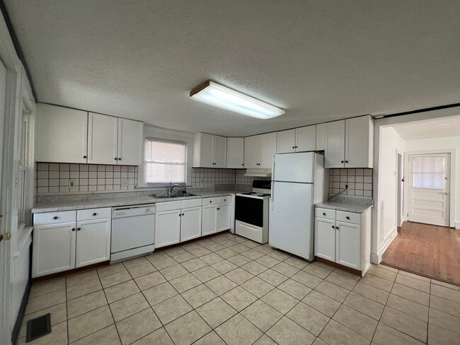 Photo - AVAILABLE TO SHOW!!!