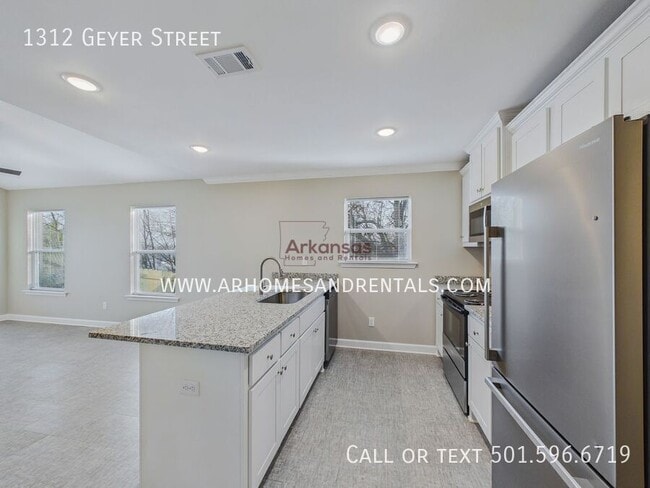 Photo - 1312 Geyer St