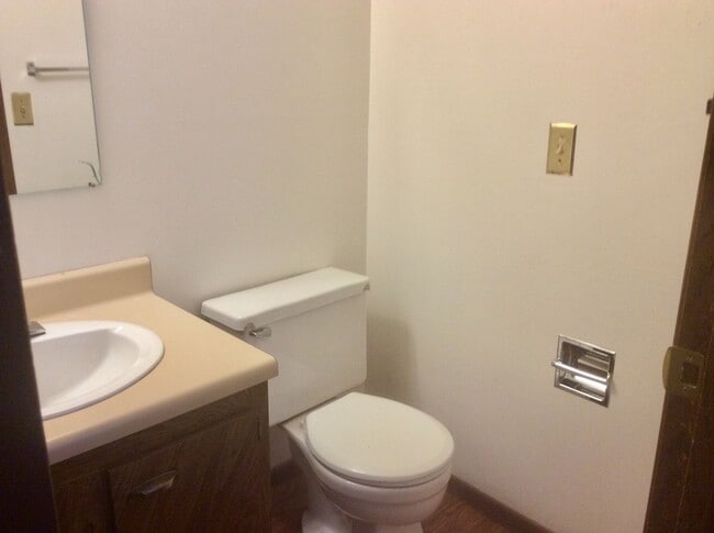Photo - 343 9th Ave E Unit #2