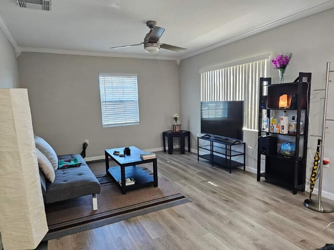 Photo - 2117 Ivey Ln