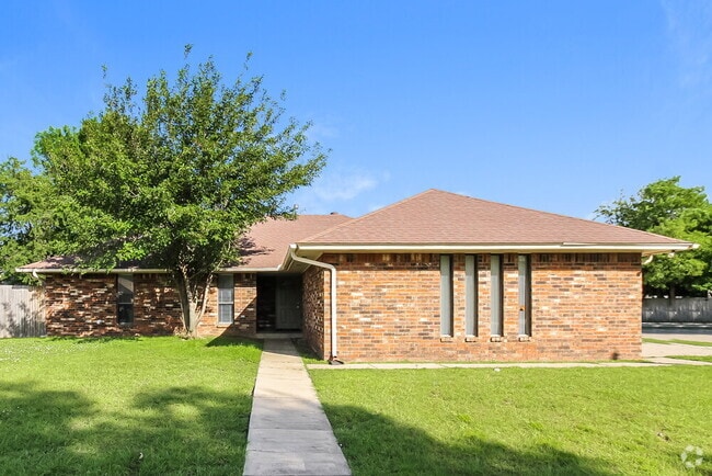 Building Photo - 674 Wandering Way Rental