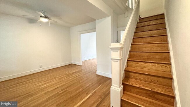 Photo - 9 Adams St NW