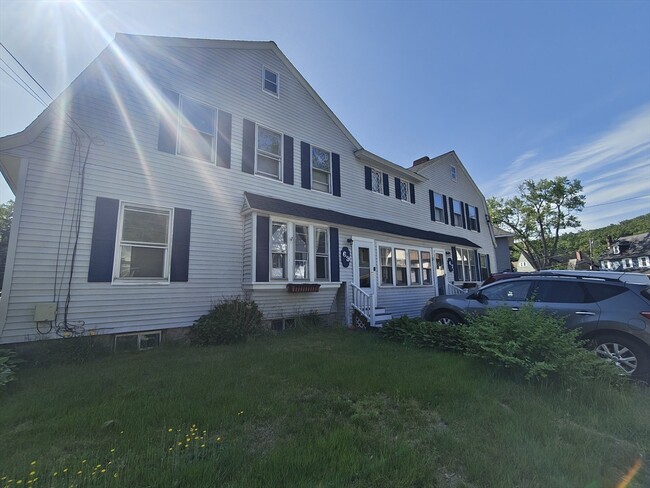 Building Photo - 67 Bancroft Park