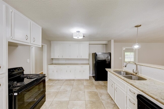 Photo - 2110 Pecan St