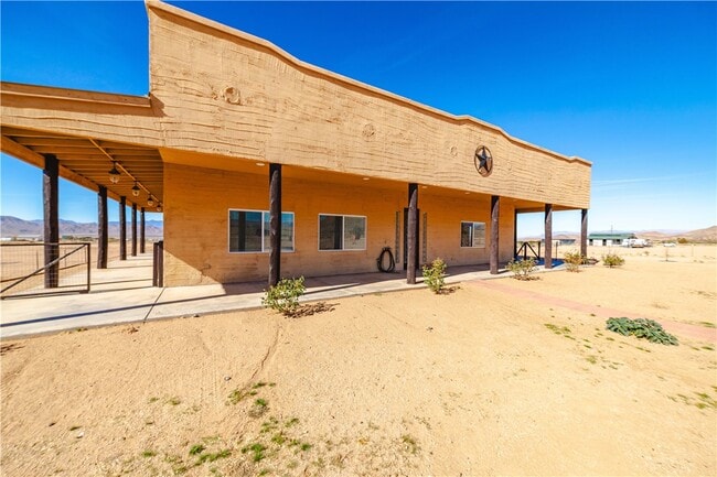 Building Photo - 10563 N Garrett Dr