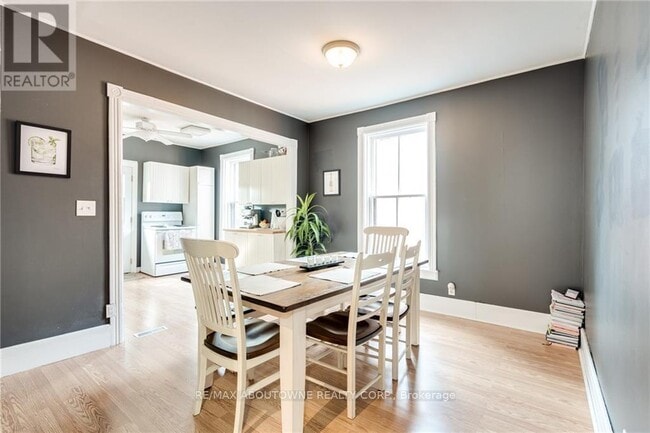 Photo - 100 Grant Ave