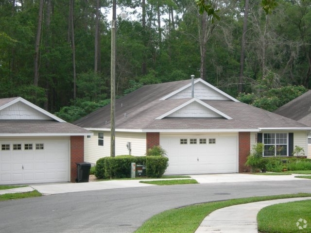 Building Photo - Eagle Point Villas Rental