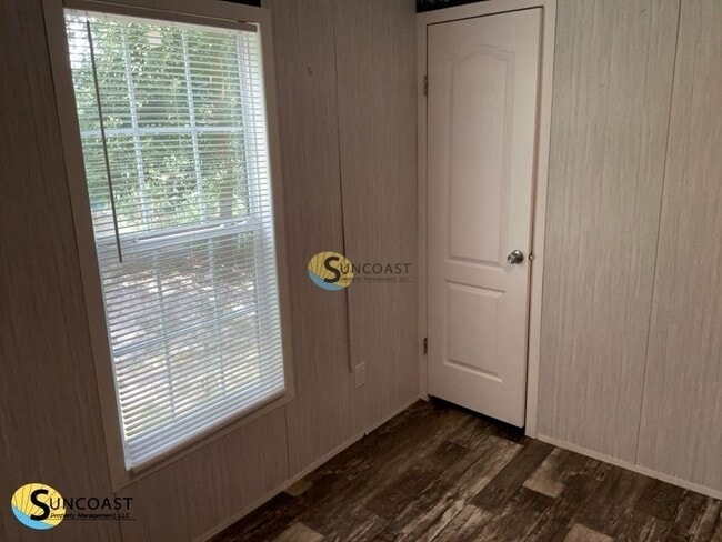 Photo - 14209 Lyle Rd