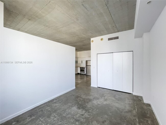 Photo - 133 NE 2nd Ave Unidad 2105