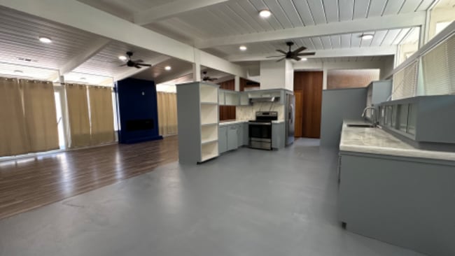 Photo - 1036 W Alamos Ave