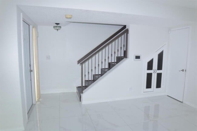 Photo - 3800 NW 23rd Ct