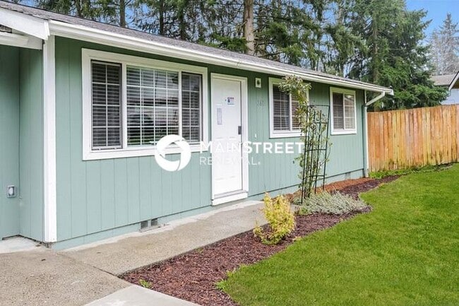 Photo - 3 Bedroom Pet-Friendly Home in FEDERAL WAY, WA with Main Street Renewal